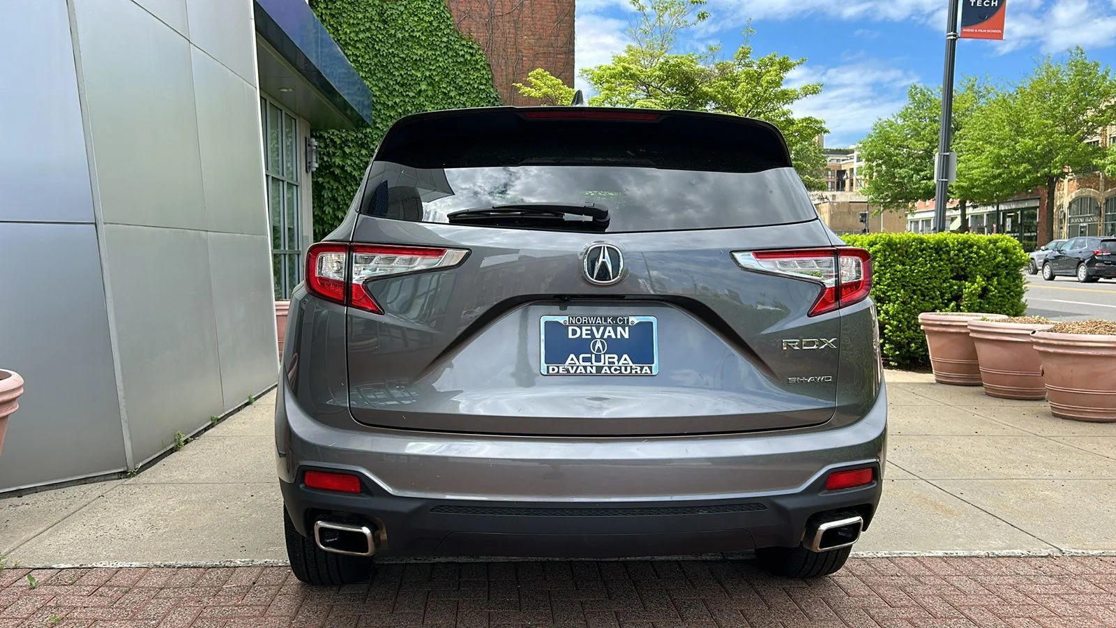 Used 2023 Liquid Carbon Metallic Acura SH-AWD image 6