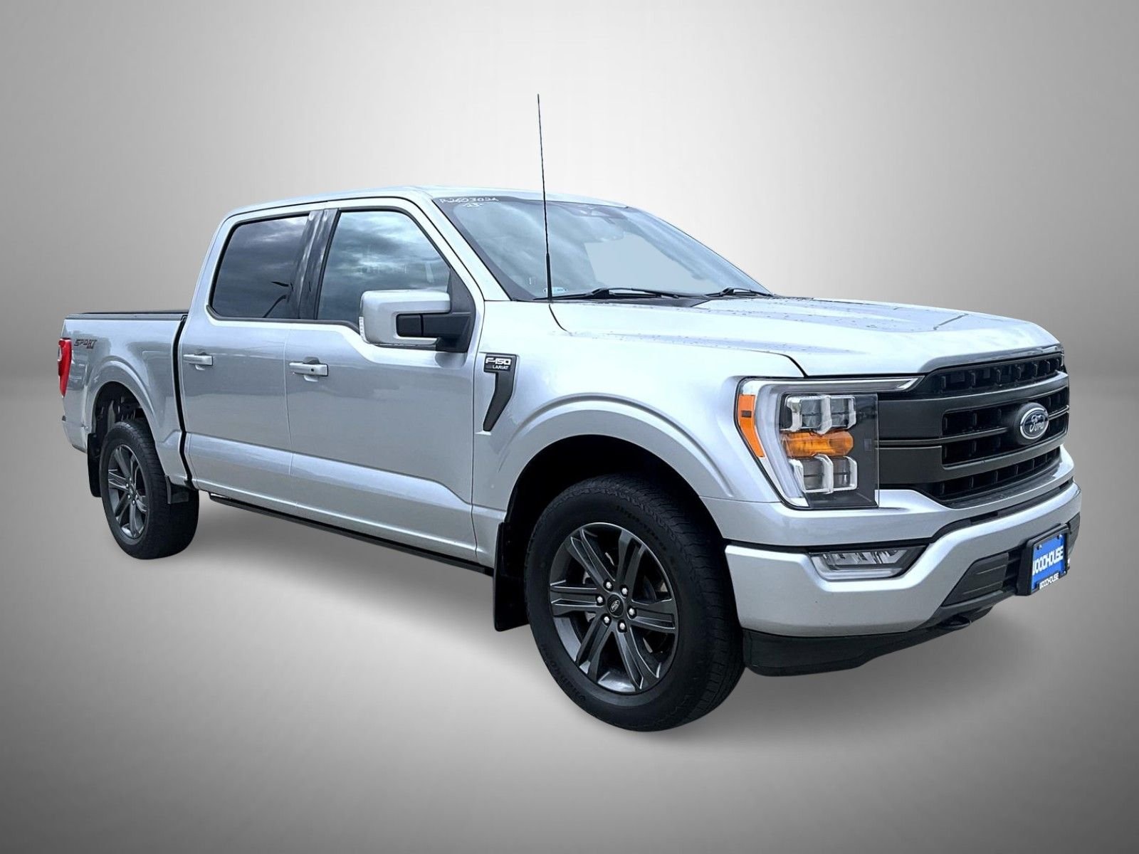 Used 2023 Silver Ford Lariat image 3