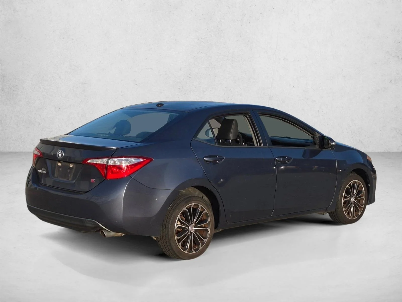 Used 2016 Slate Metallic Toyota S Premium image 5