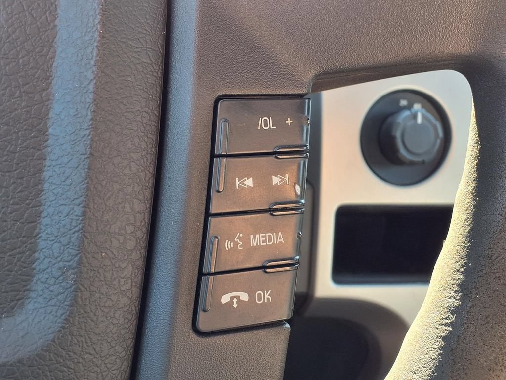Used 2013 Blue Ford XLT image 19