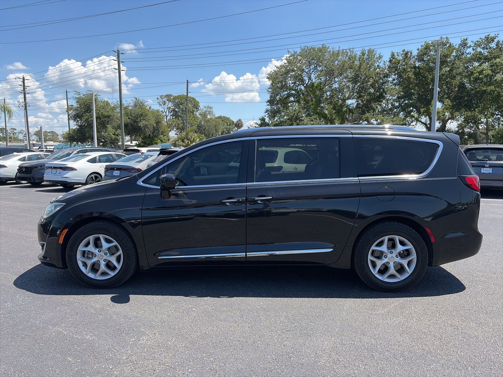 Used 2017 Chrysler Pacifica Touring-L Plus with VIN 2C4RC1EG4HR650526 for sale in Port Richey, FL