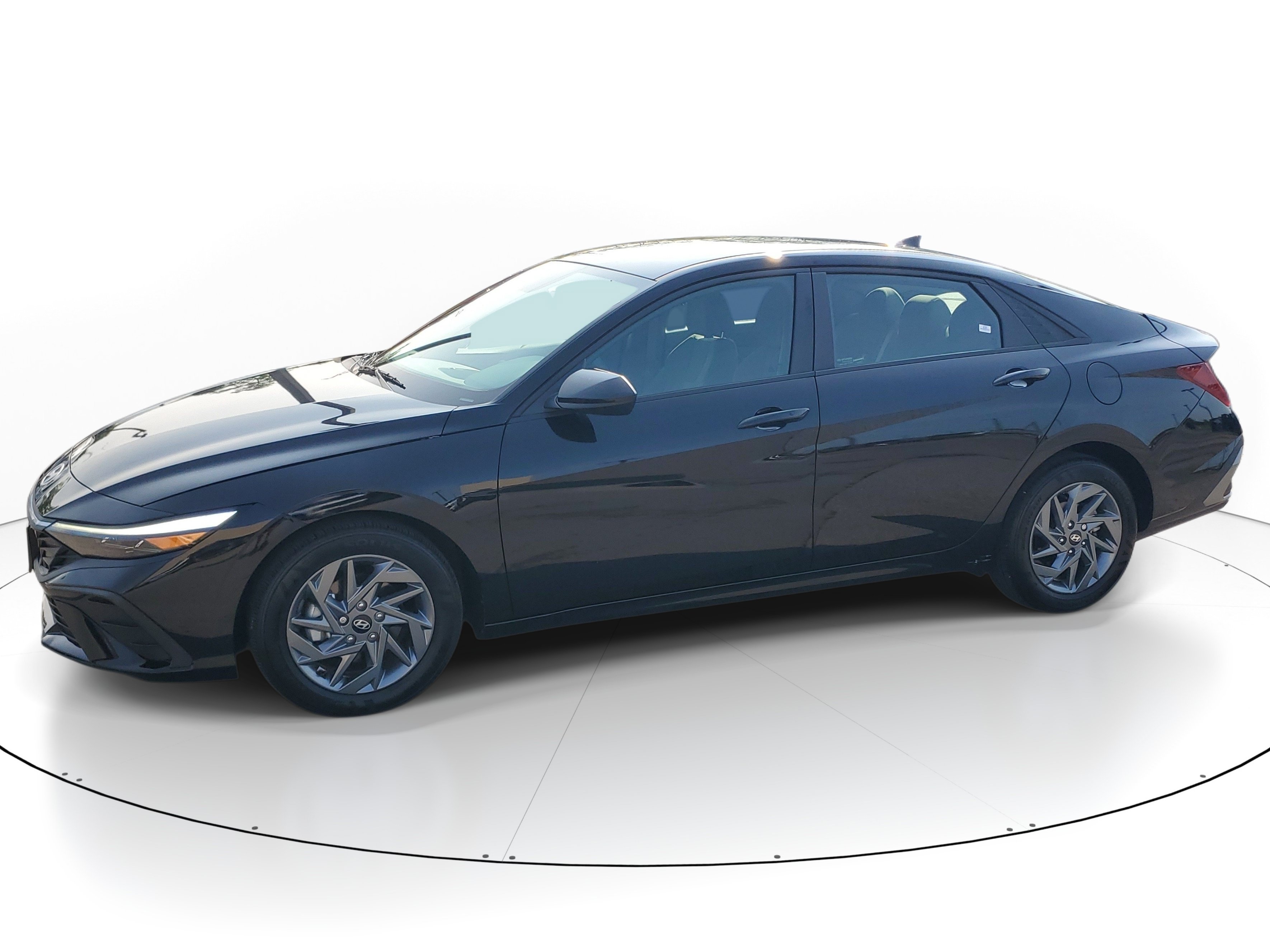 Used 2024 Abyss Black Hyundai SEL image 2
