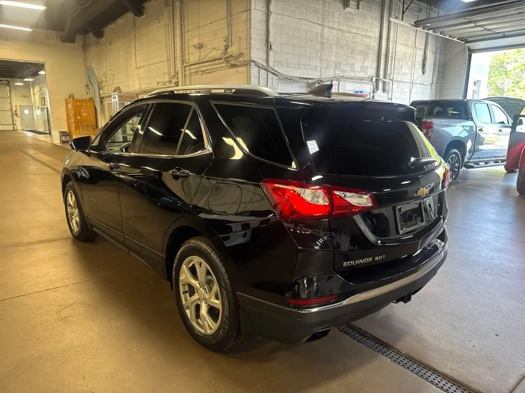 Used 2018 Chevrolet Equinox LT with VIN 2GNAXTEX5J6326836 for sale in Eastpointe, MI