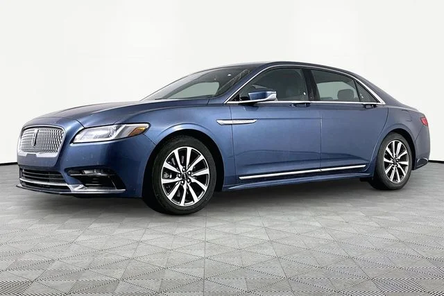 2020 Lincoln Continental FWD's photo
