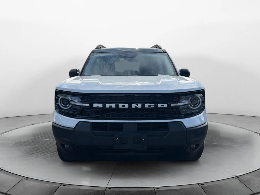 Certified Used 2025 Oxford White Ford Outer Banks image 3