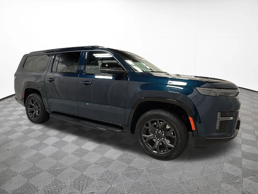 New 2026 Fathom Blue Pearl-Coat Exterior Paint (Late Availability) Jeep Limited Altitude image 5