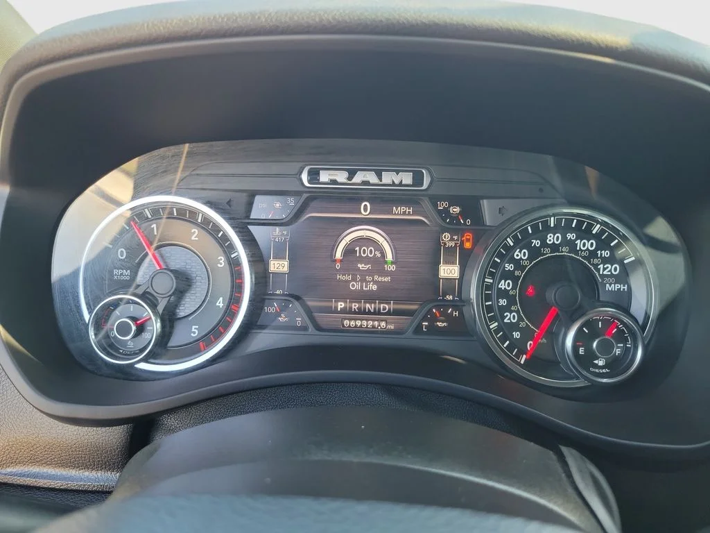 Certified Used 2022 Gray Ram Big Horn image 25