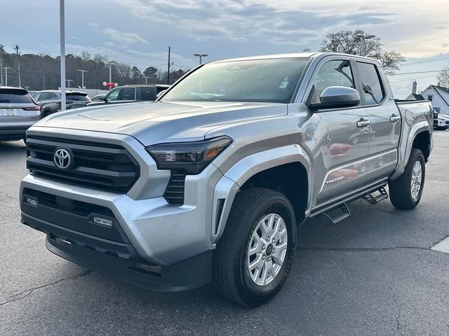 Used 2025 Silver Toyota SR5 image 7