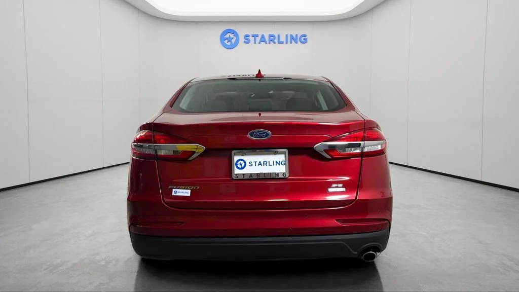 Used 2020 Red Ford SE image 7