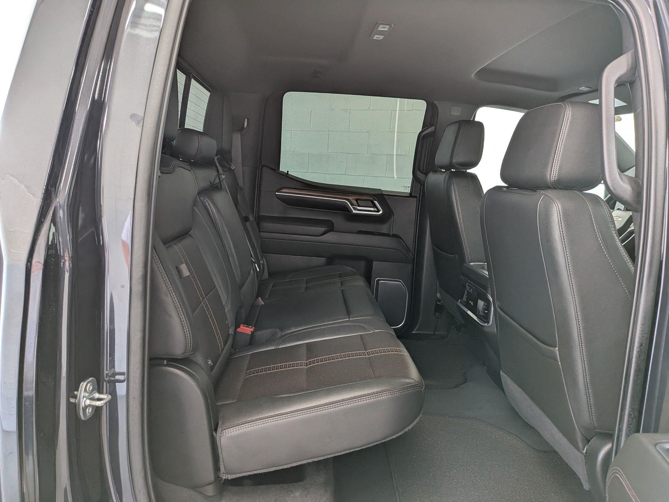 Used 2022 Dark Ash Metallic Chevrolet High Country image 31