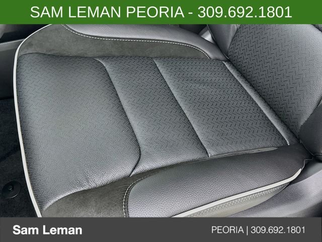New 2027 Serrano-Green Metallic Exterior Paint RAM Laramie image 20