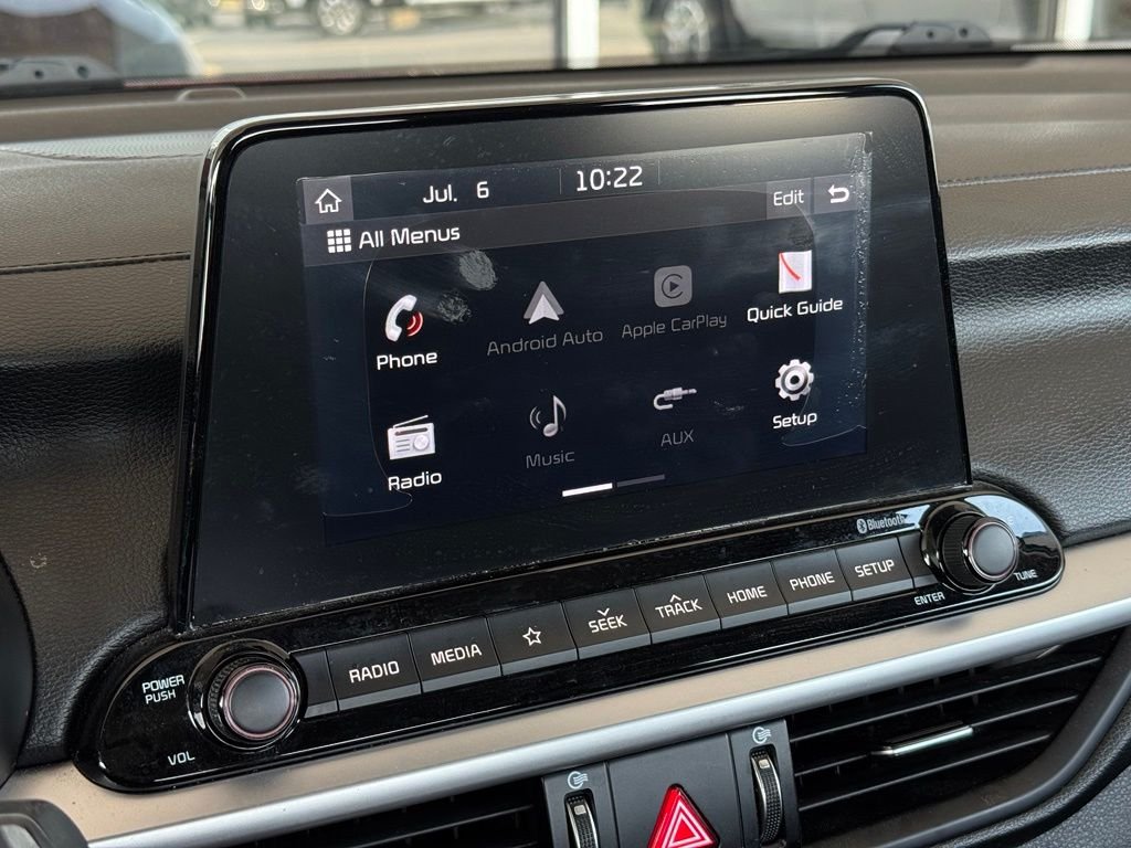 Used 2020 Red Kia LXS image 28