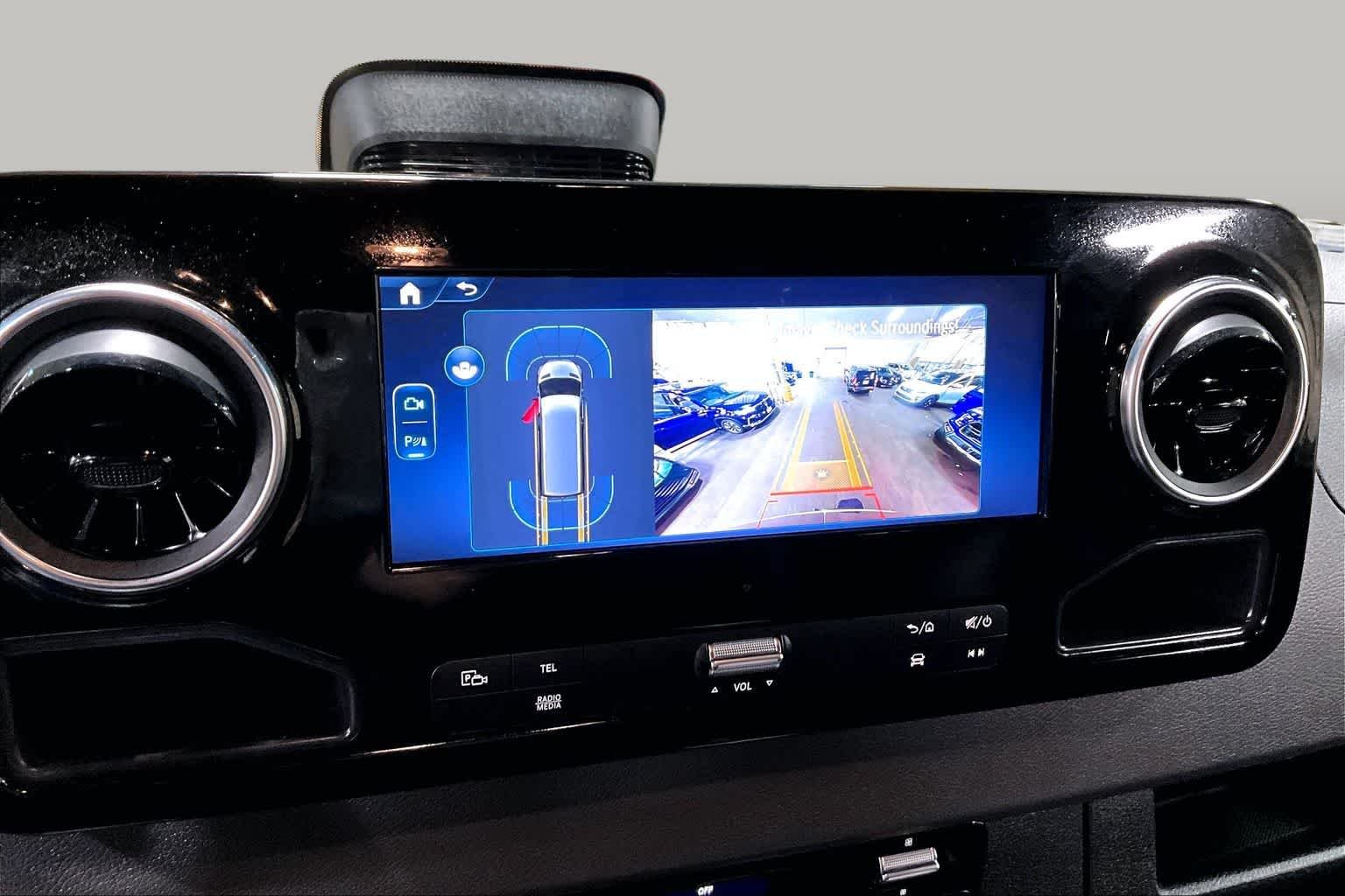 Used 2025 Arctic White Mercedes-Benz  image 25
