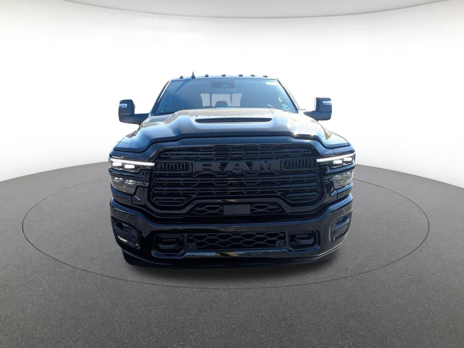 New 2026 Diamond Black Crystal Pearl-Coat Exterior Paint RAM Laramie image 8