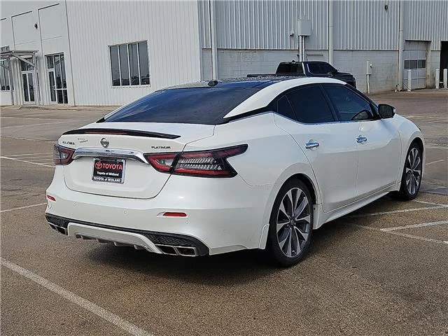 Used 2022 Pearl White Tricoat Nissan Platinum image 3
