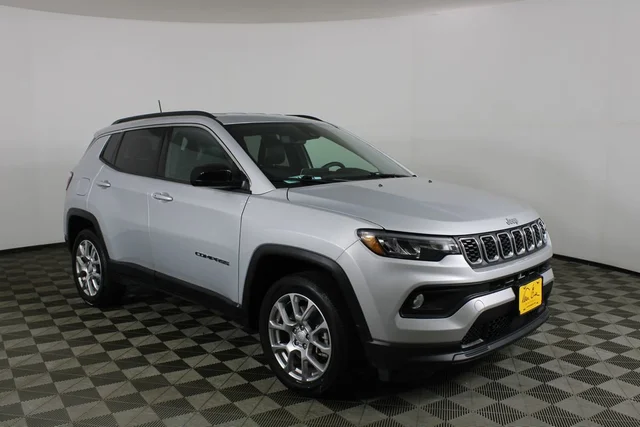 2024 Jeep Compass Latitude Lux