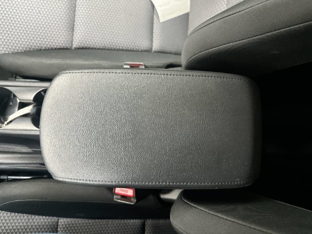 Used 2024  Kia S image 23
