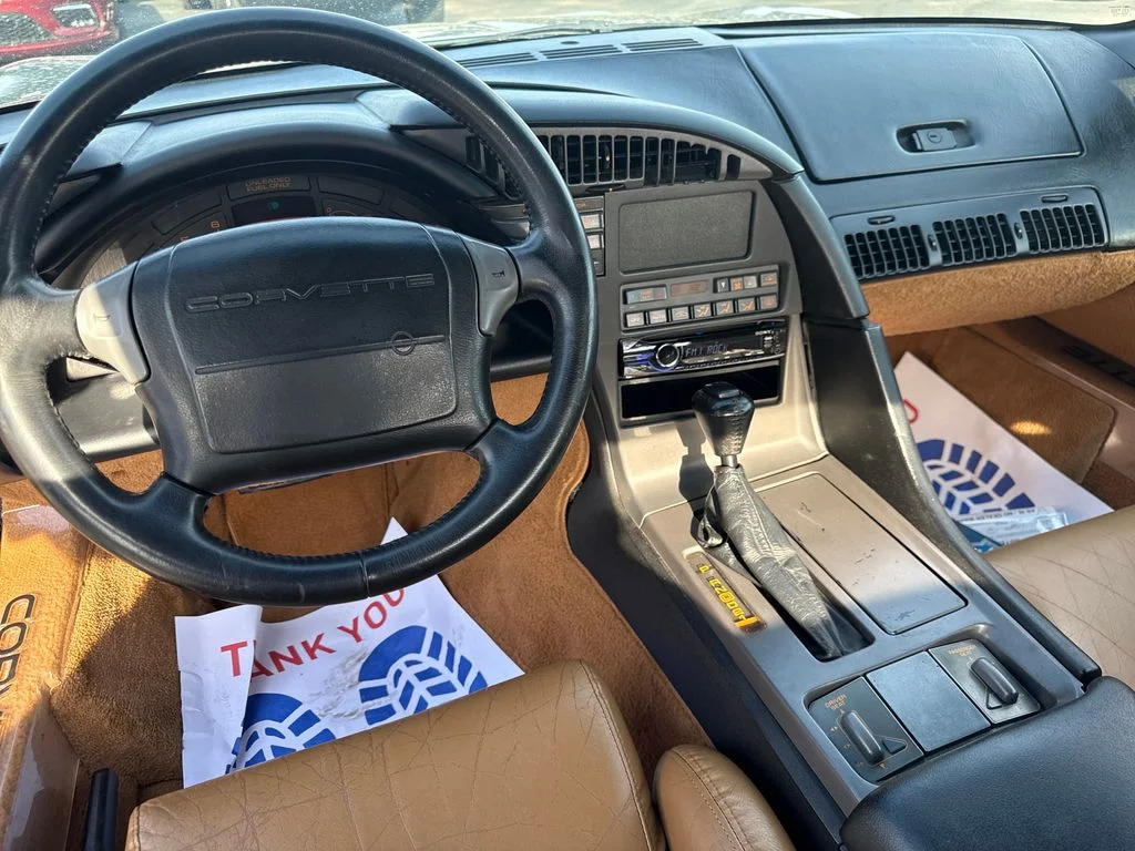 Used 1990 Green Chevrolet Convertible image 17