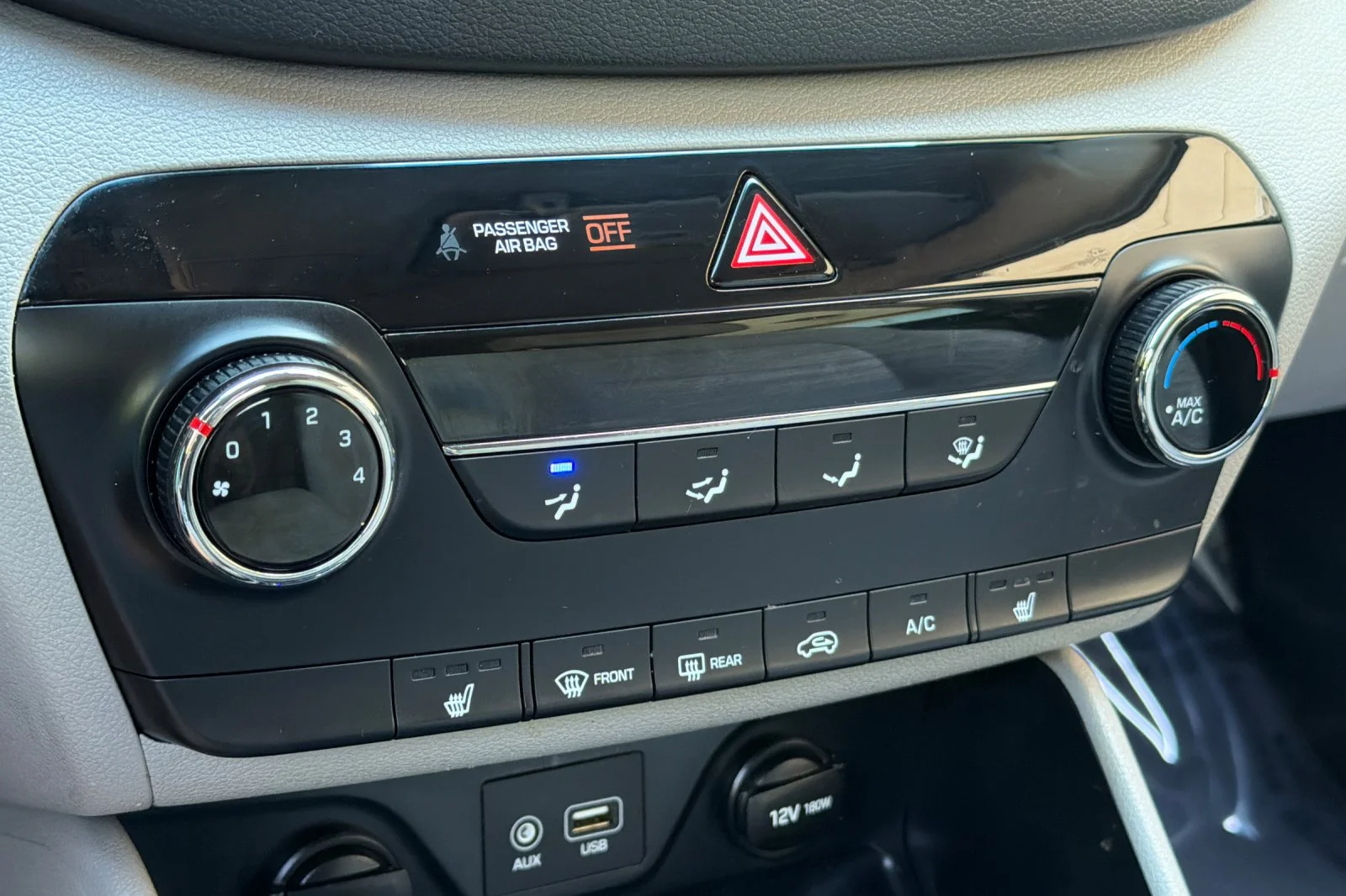 Used 2018 Gray Hyundai SEL image 17