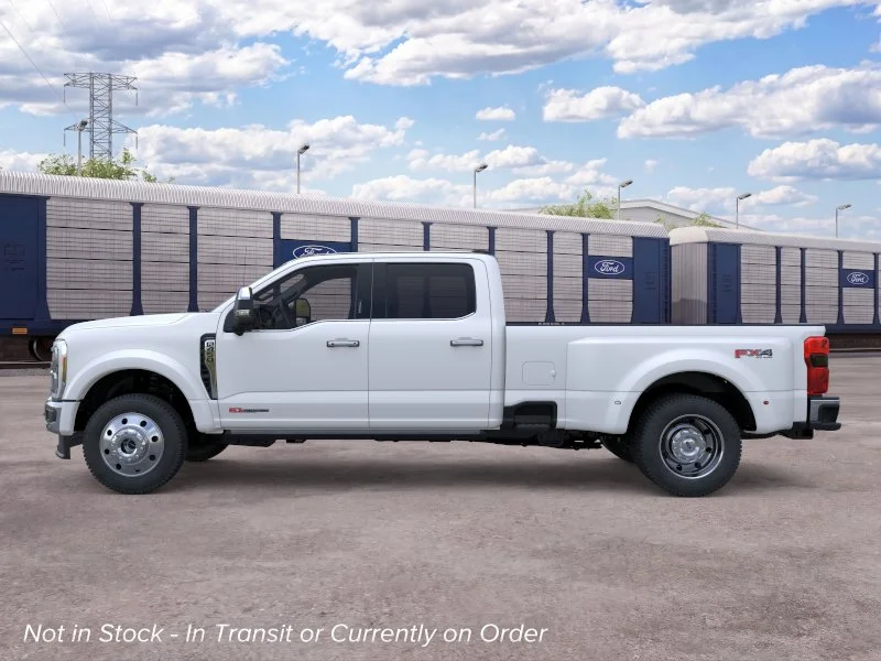 New 2026 Star White Metallic Tri-Coat Ford F-450® Lariat® image 3
