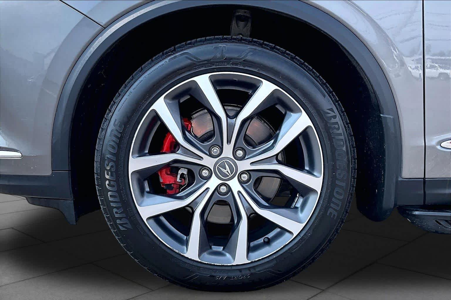 Used 2024 Liquid Carbon Metallic Acura w/Technology Package image 11