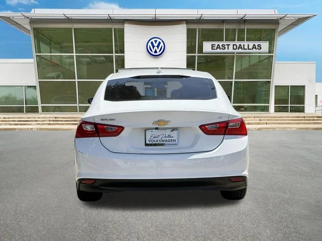 Used 2018 White Chevrolet LT image 4