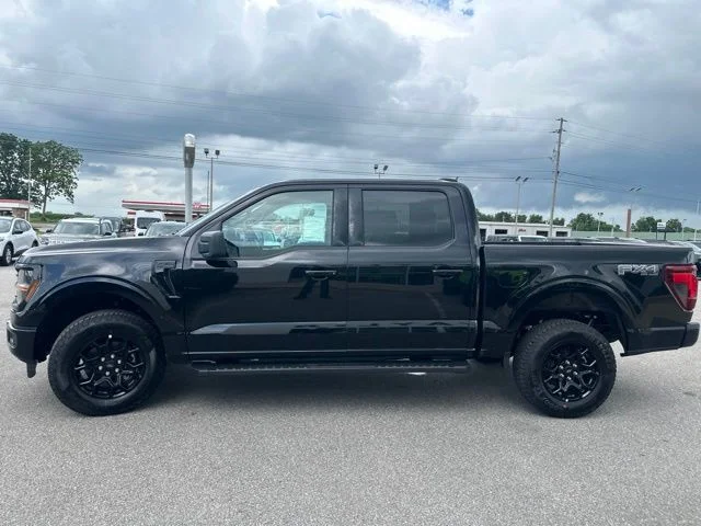 New 2026 Agate Black Metallic Ford XLT image 27