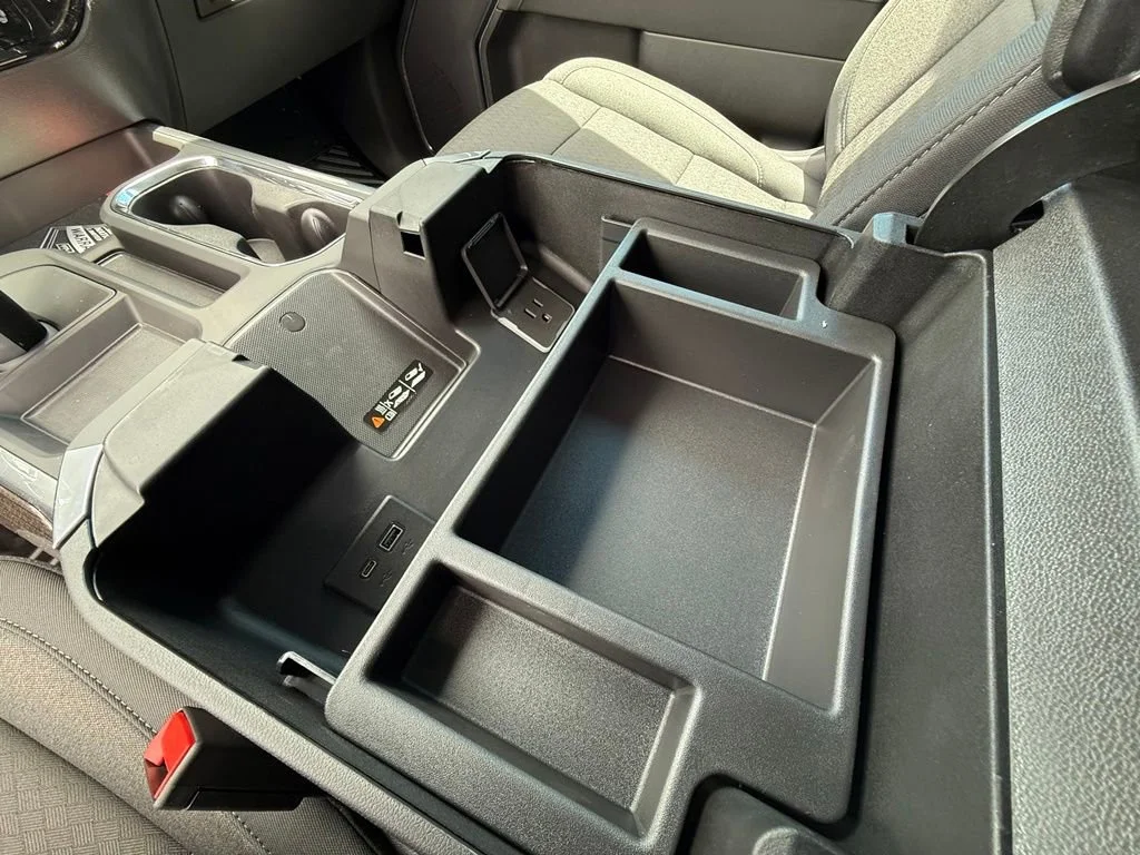 New 2026 Onyx Black GMC Elevation image 30