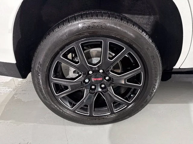 Used 2023 White GMC Denali image 11