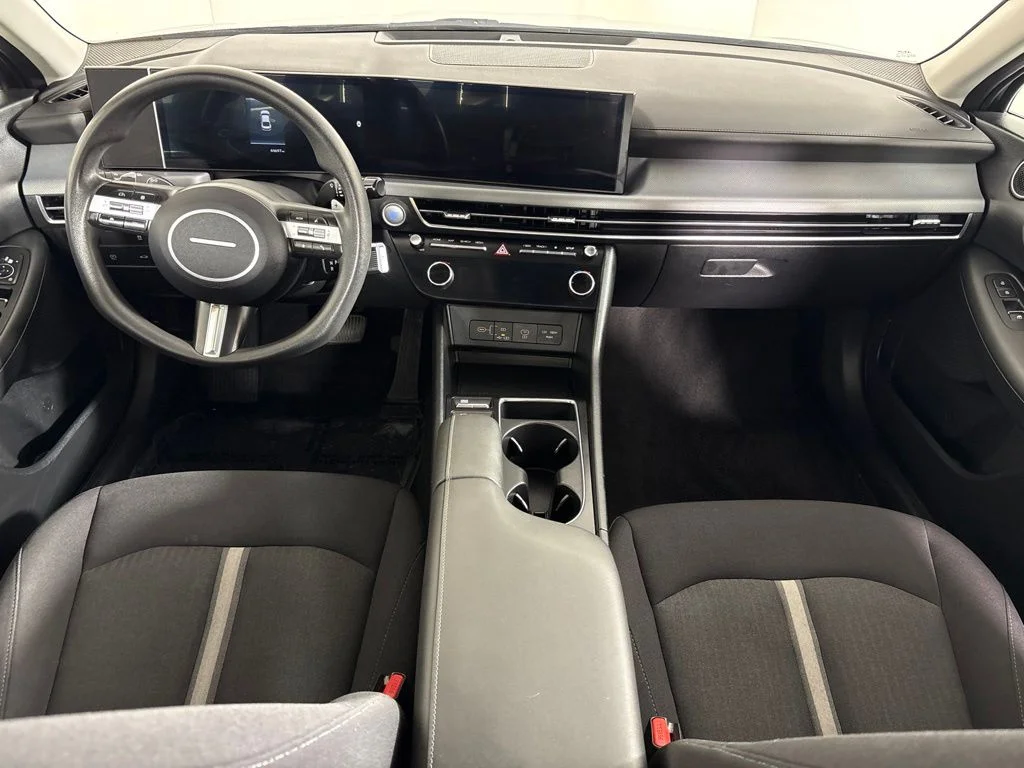 Used 2025 Gray Hyundai SEL image 8