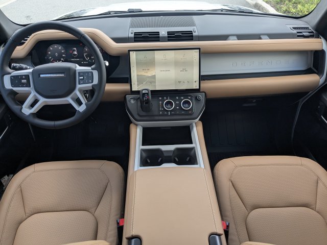New 2026 Fuji White Land Rover X-Dynamic SE image 17