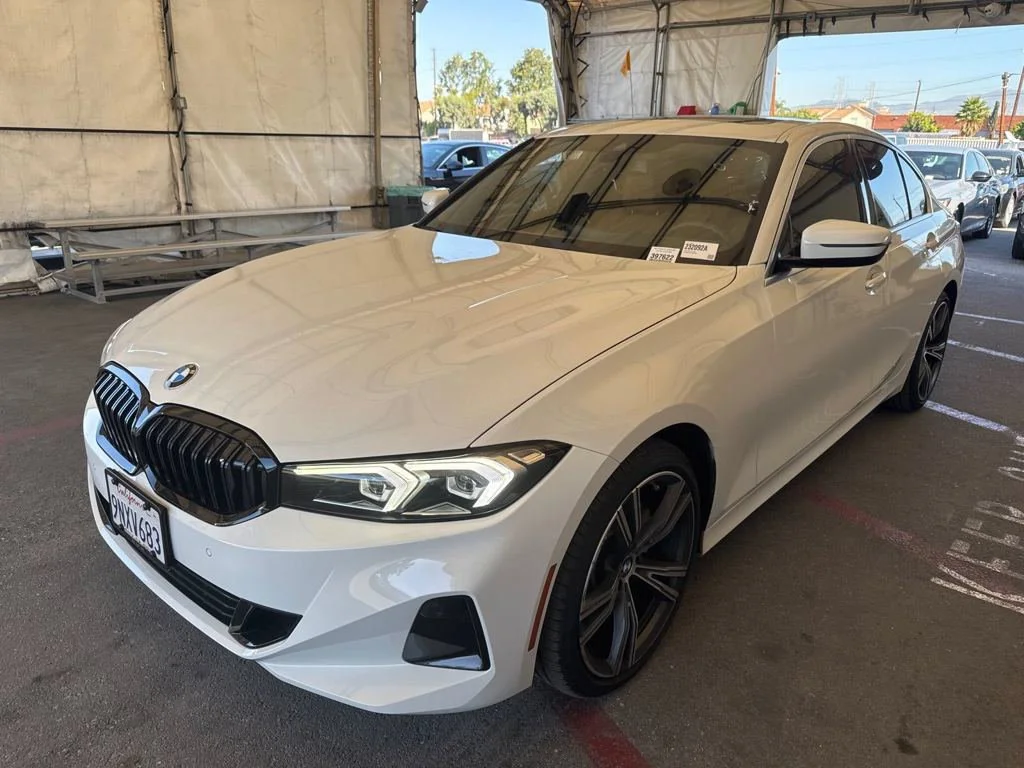 Used 2024 White BMW 330i image 2