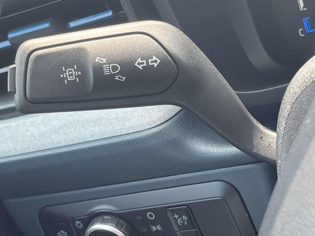 New 2026 Oxford White Ford XLT image 34