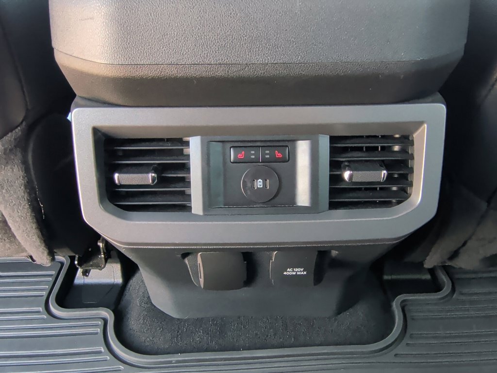 Used 2024 Iconic Silver Metallic Ford Lariat image 44