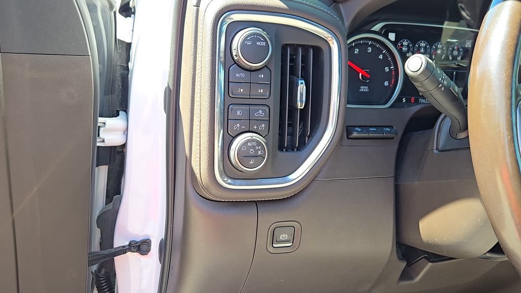 Used 2021 IRIDESCENT PEARL TRICOAT Chevrolet LTZ image 10