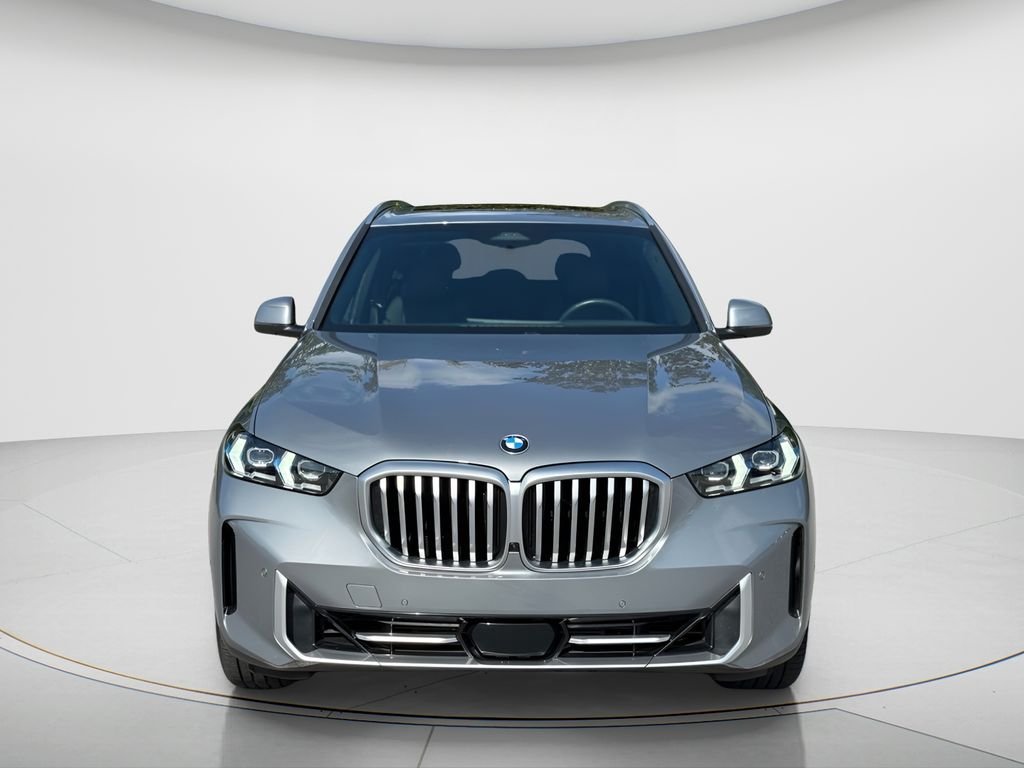 Certified Used 2024 Skyscraper Grey Metallic BMW sDrive40i image 2