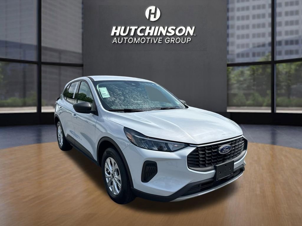 Used 2025 Silver Ford Active image 1