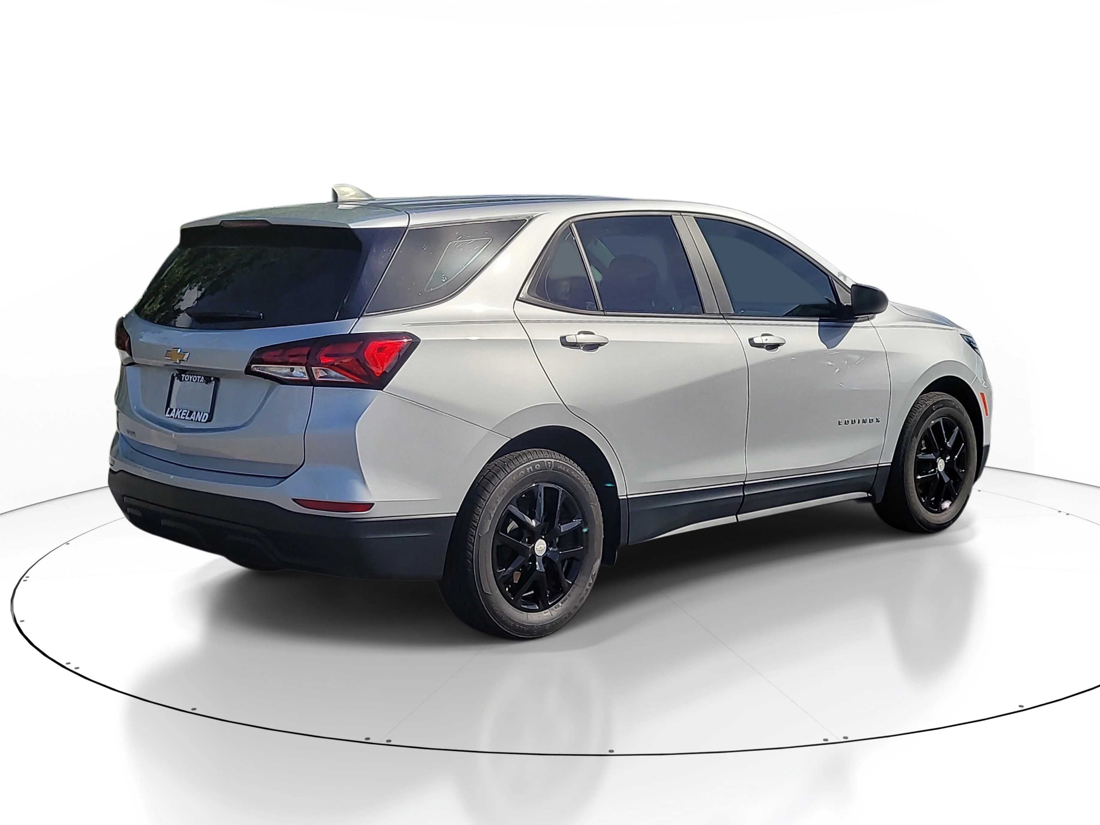 Used 2022 Silver Ice Metallic Chevrolet LS image 6