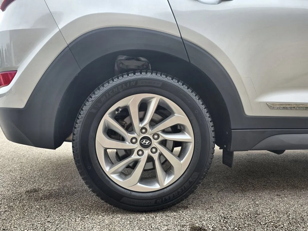 2017 Hyundai Tucson SE - Photo 34