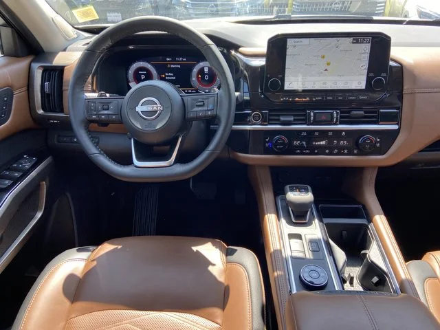 Certified Used 2024 Pearl White Tricoat/Super Black Nissan Platinum image 13