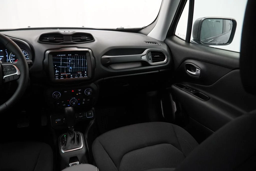 Used 2023 Gray Jeep Latitude image 28