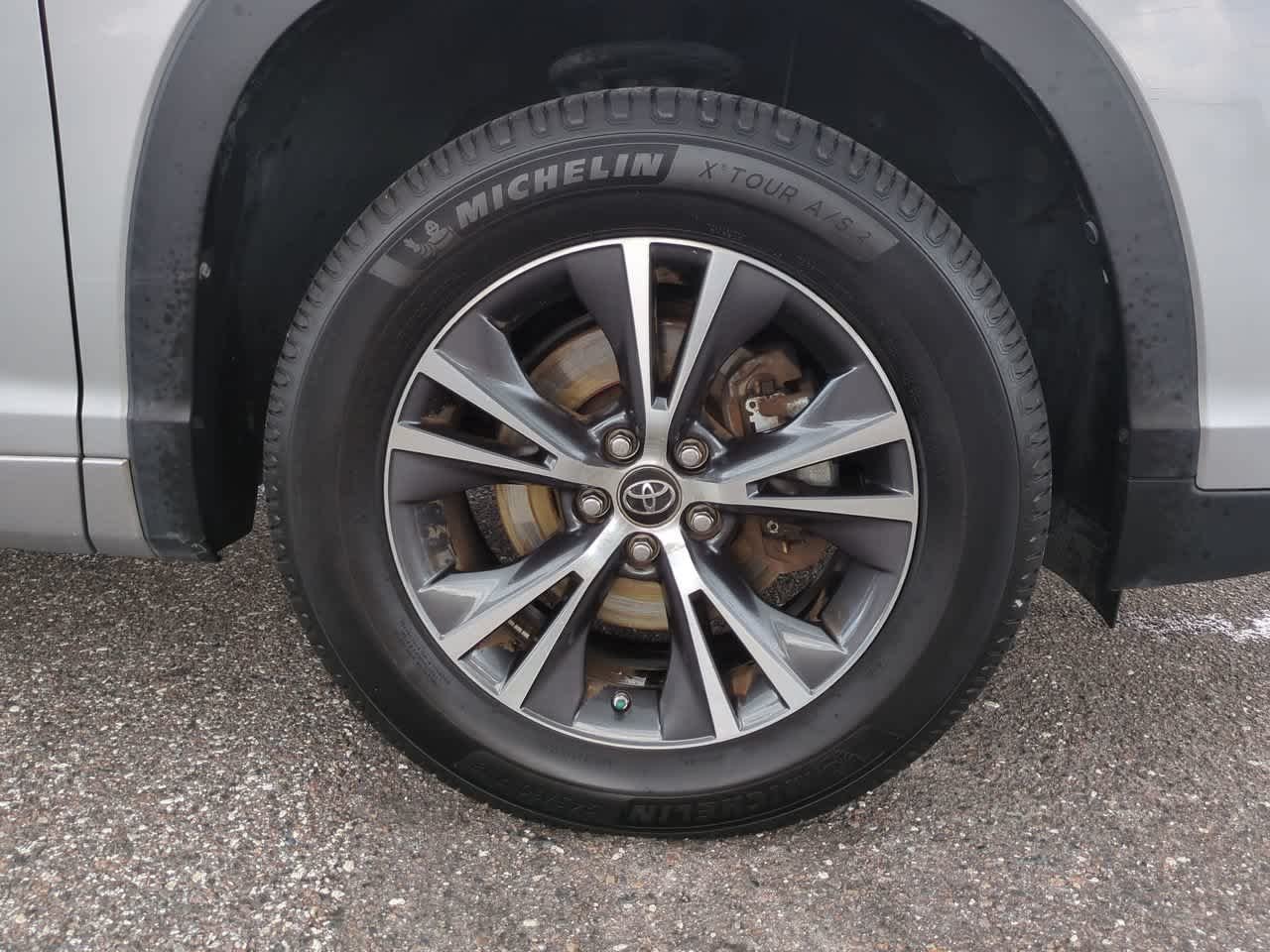 Certified Used 2017 Celestial Silver Metallic Toyota LE image 11