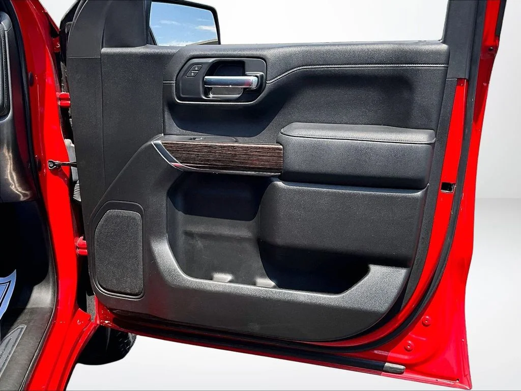 Used 2021 Red GMC Elevation image 23