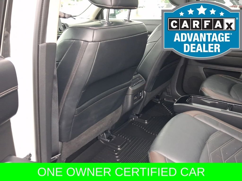 Used 2023 White Nissan Platinum image 15