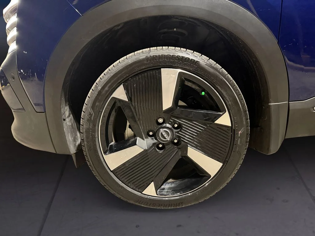 New 2026 Blue Nissan SR image 9