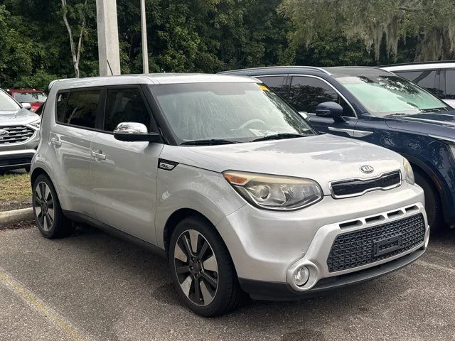 Used 2015 Silver Kia Exclaim image 1