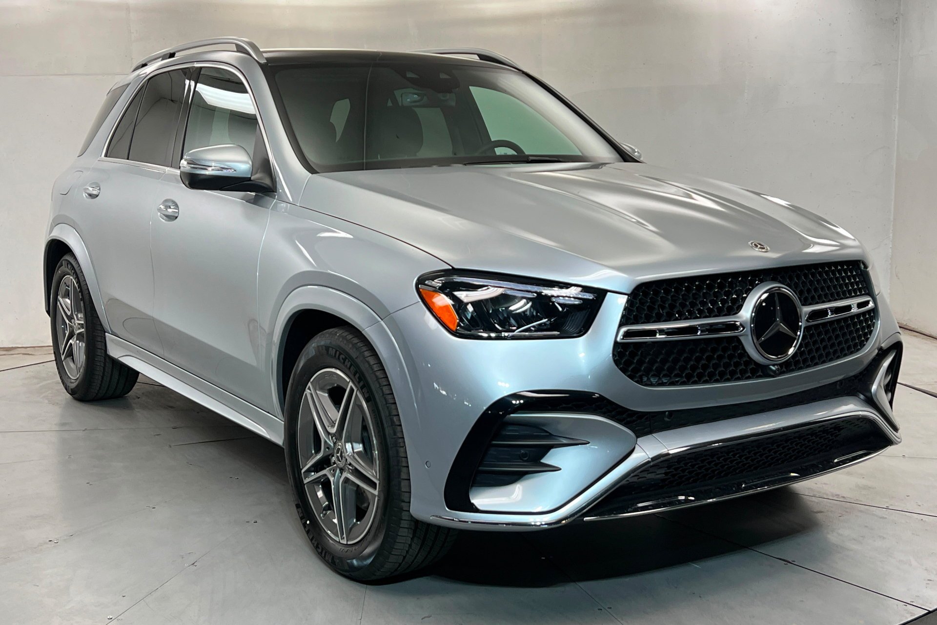 New 2026 Cirrus Silver Metallic Mercedes-Benz GLE 450 image 33