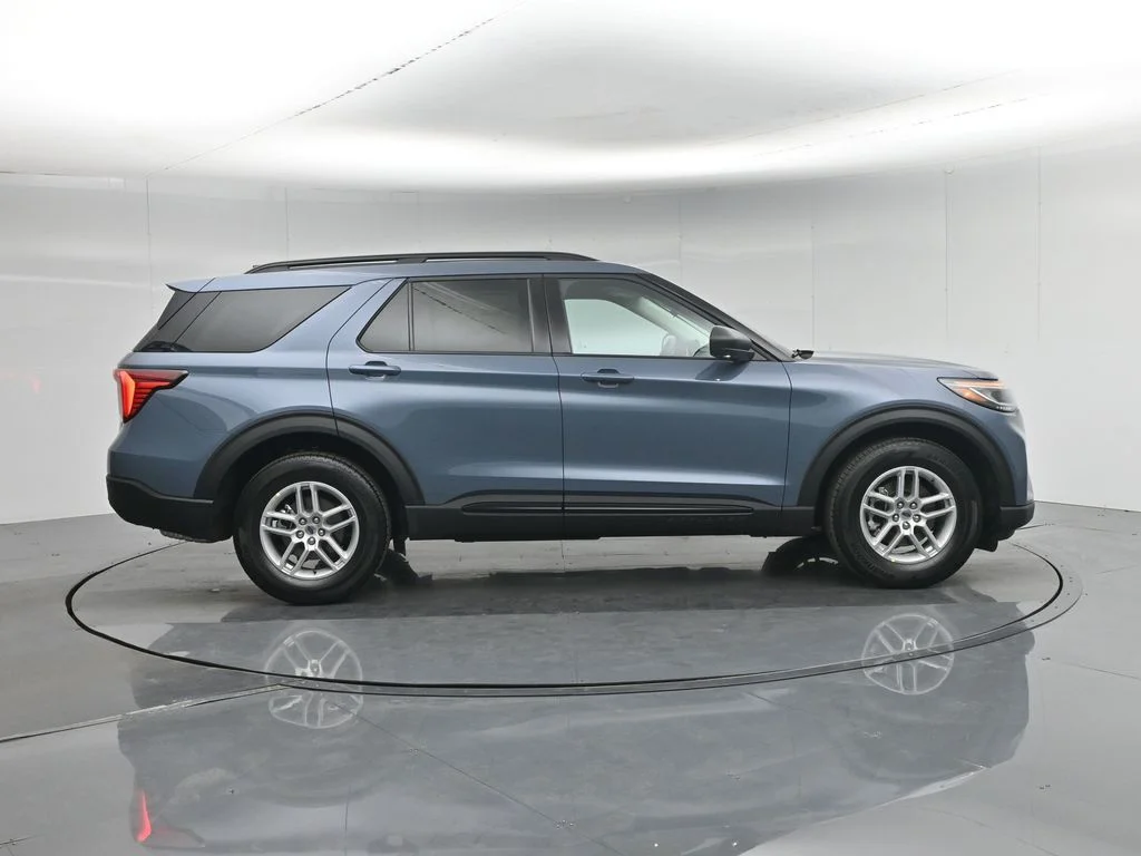 New 2026 Vapor Blue Metallic Ford Active image 26