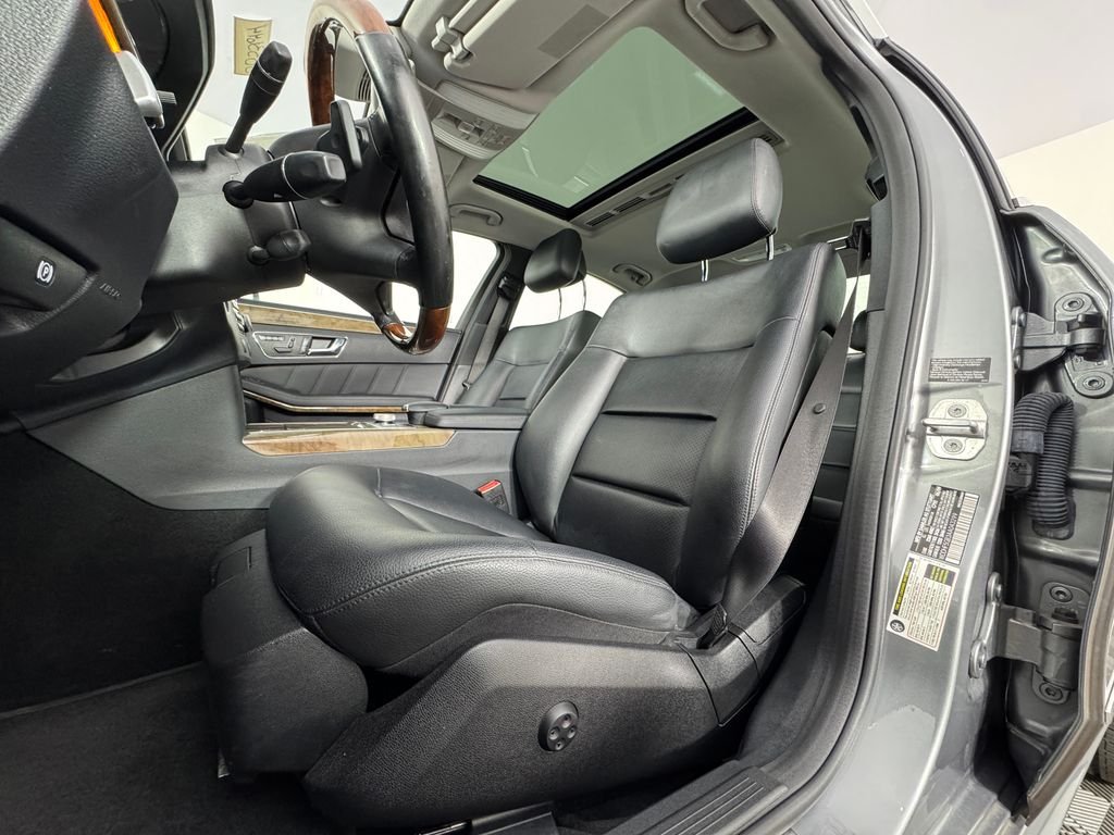 Used 2010 Iridium Silver Metallic Mercedes-Benz E 350 image 9