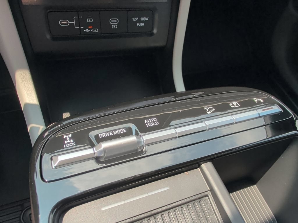 New 2026 Shimmering Silver Hyundai Limited image 29